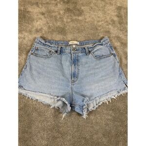Abercrombie & Fitch Curve Love High Rise Mom Shorts Light Wash Denim Size 33 16